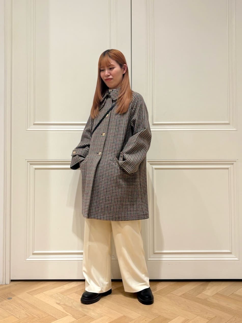 大人気ウェルベリーに今シーズンもヒートツイード製が登場。
トラッドなチェック柄は1枚羽織るだけでサマになり、気分をぐっと上げてくれます！
吸湿発熱機能がある素材を使用し、軽くて暖かく着心地も抜群です！【モデル身長：158cm】