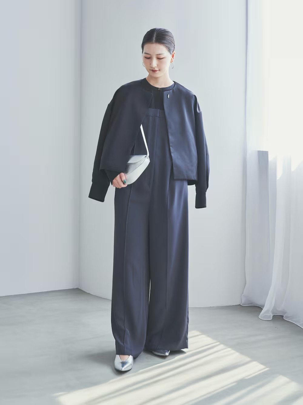 一枚でレイヤードスタイルが完成するオールインワン‼︎
これからのオケージョンシーンで活躍すること間違いなしです◎