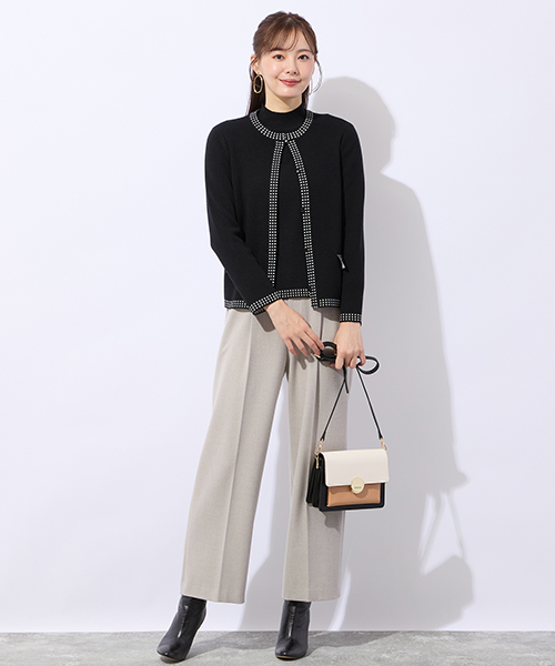 “Find Your Size” -探していたのは、こんな服- 小柄さんに似合う上品でバランスの良いSサイズ服、リリアンビューティエクラ。 Mサイズは一部店舗とオンラインショップにて販売。