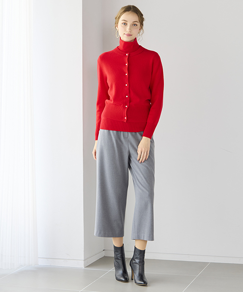 “Find Your Size” -探していたのは、こんな服- 小柄さんに似合う上品でバランスの良いSサイズ服、リリアンビューティエクラ。 Mサイズは一部店舗とオンラインショップにて販売。