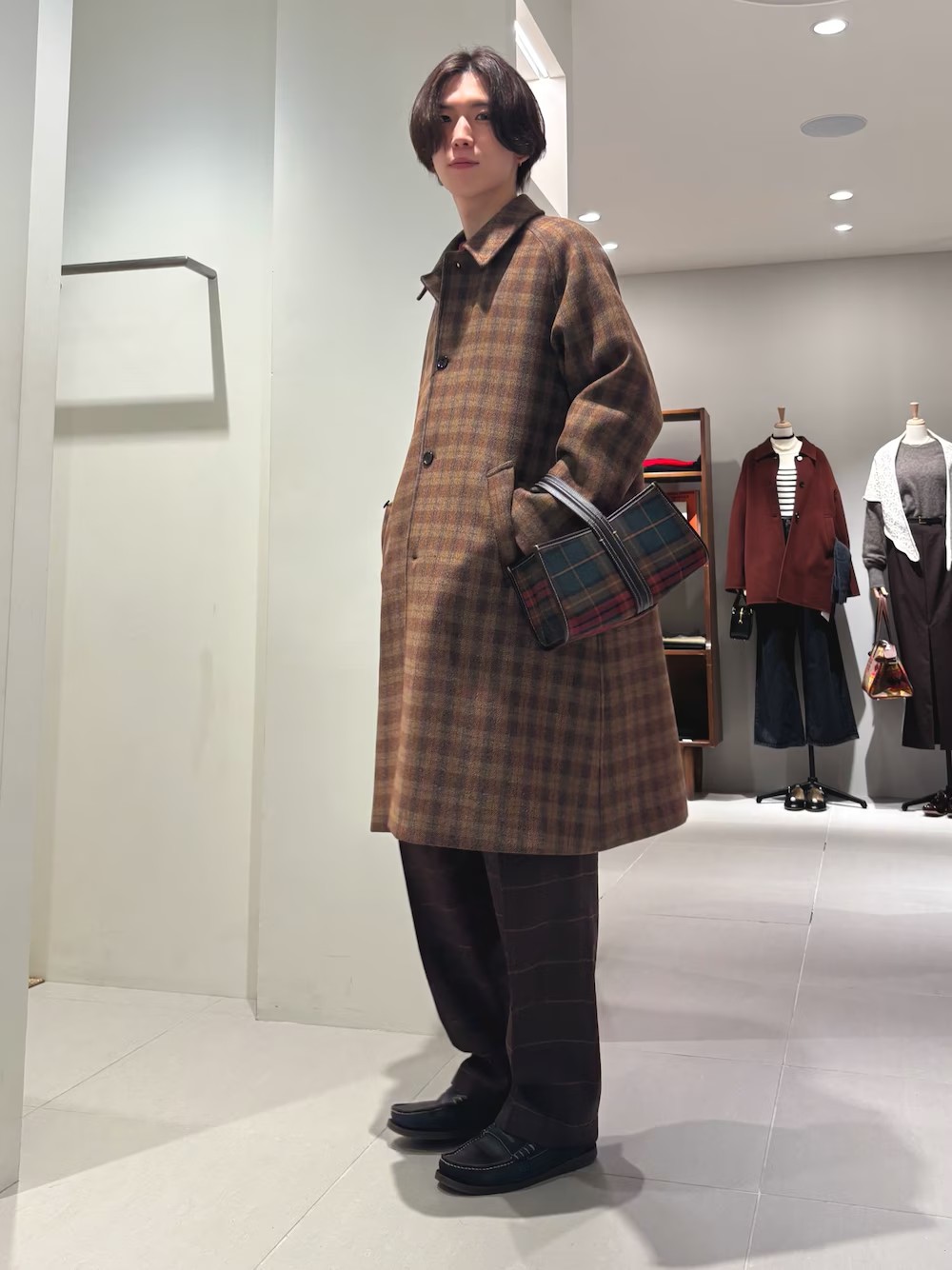 昨年大好評だったバルカラーコート

とにかく軽いのに暖かい！
毛玉もできにくいのでオススメです。
