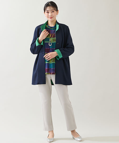 【大きいサイズ】柔らかく伸びのいいジャケットは裏面のカラーリングがおしゃれな一枚。同系色のジャカードトップスを合わせればリッチなお出かけコーデの完成！