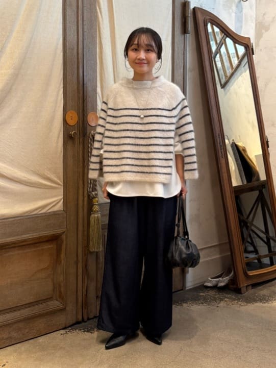 149cm ウェーブ イエベ春
 
【ポンチョ】
ワンピースはもちろん、ロンTやコートに重ねても素敵なアイテム。
目線を上げてくれるので低身長さんにもおすすめです。
下が開けているので、ボリュームがあるインナーと重ね着をしたときのもたつきがないのも嬉しいポイント。


【tops】着用サイズ:0
私のリアルバイアイテム
一枚でもラフすぎなくて、レイヤードにも使えるロンTを探していました！
袖丈や着丈が長かったり、首が開きすぎていたりするものが多く、苦戦していました。
こちらは0サイズなので袖をまくらなくても手が見えますし、まくっても落ちてこないです。
前後差がありますが、サイドスリットが入っているので、スッキリとした印象です。


【pants】着用サイズ:0
ビアズリーの定番ロングセラーアイテム。
ウエストが太めのリブとゴムで締め付けません。シワも気になりにくいです。
落ち感がありほんのり光沢感もあるのでカジュアルすぎずお召しいただけます。
149cmでくるぶし下くらいの着丈。