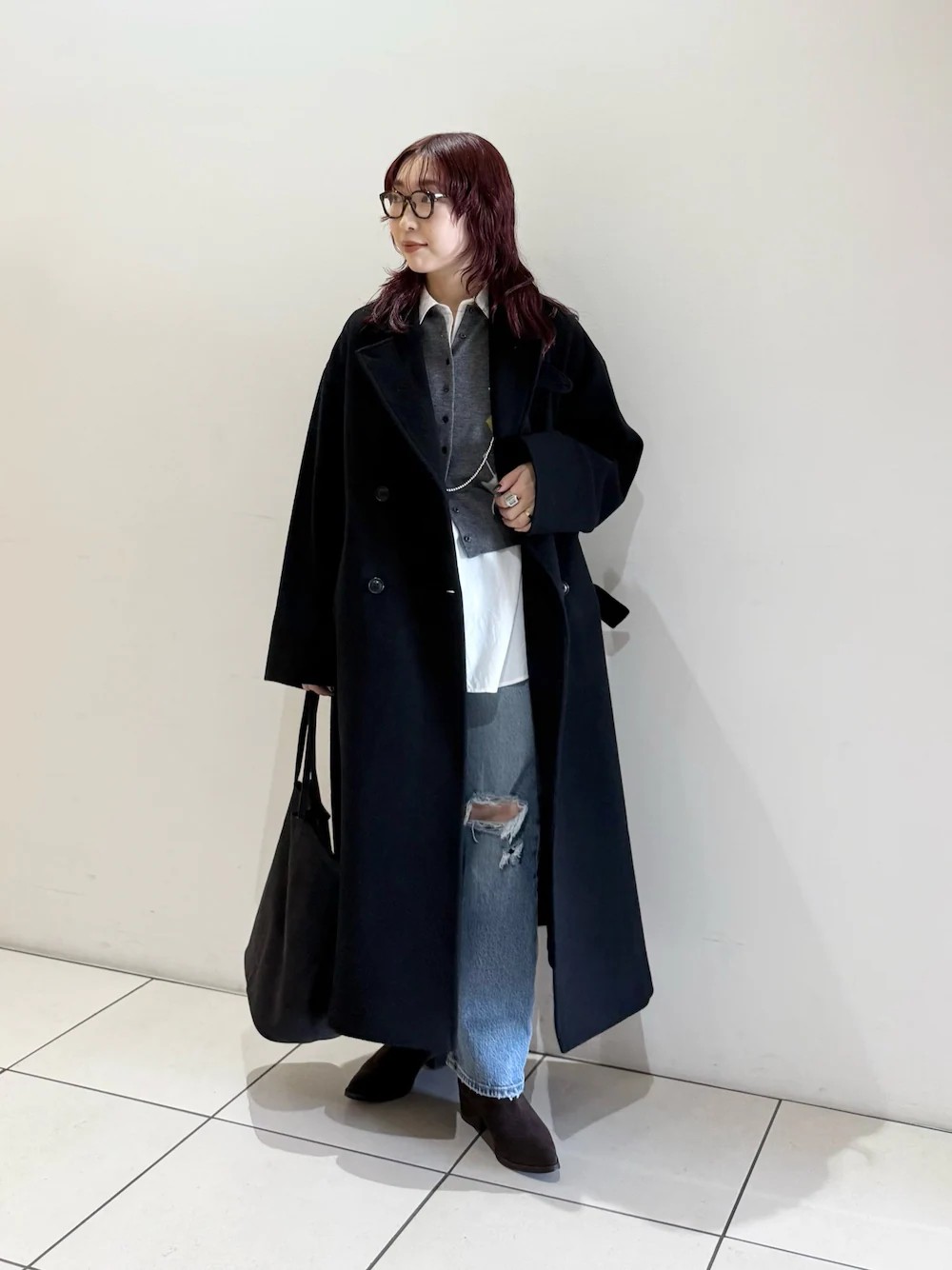 【アウター】
今年も大人気のチェスターコート。
程良くゆとりがあるので、中も着込めて動きやすいです◎
生地も上質で肌触りがとても良く、長く愛用頂けます。
身長157cmで38サイズを着用しております！