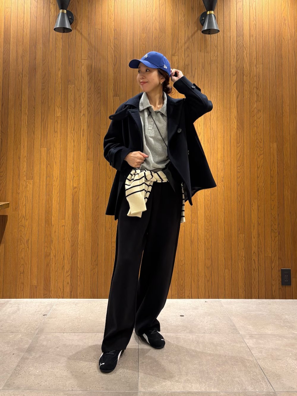 ・アウター
今季イチオシの軽くて柔らかいPコート。
ネイビーも定番で、合わせやすいので
長く着ることを考えると、おすすめです。
サイズはフリーですが高身長の私でも丈は問題なく着れます！