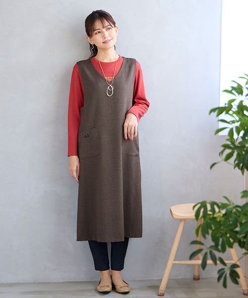 オレンジ×ブラウンのこっくりカラーが冬にピッタリなジャンスカの着こなし。