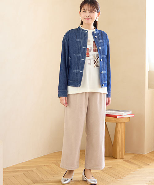 裏面ダウンのGジャンなら冬のお出かけも暖かく安心！インナーやボトムは淡いカラーでまとめた上品カジュアルです。