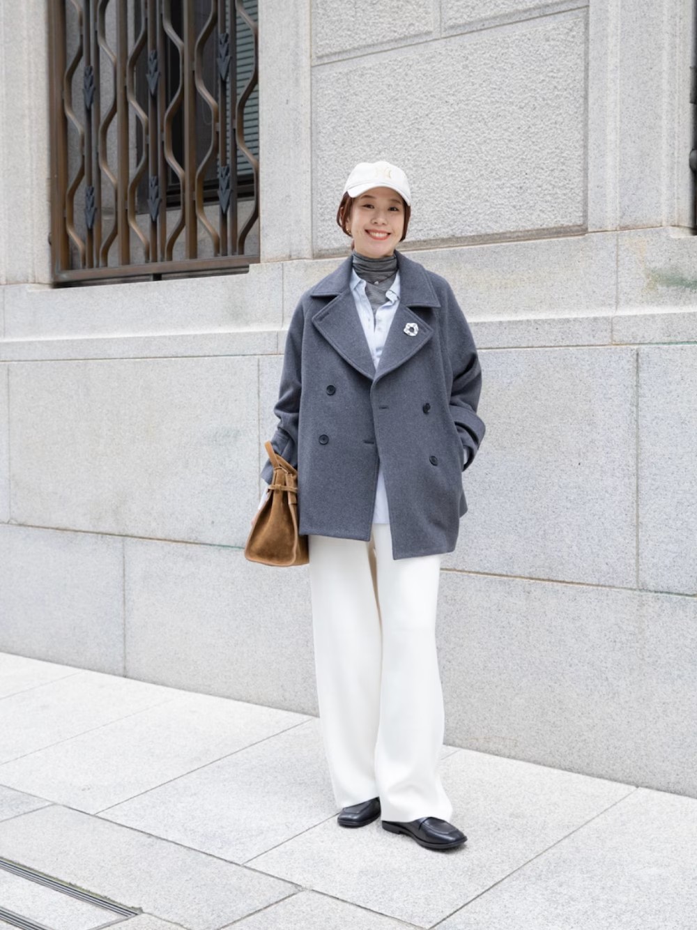 ・アウター
しっかり防寒できて軽く柔らかい素材で着やすいです。
・パンツ
柔らかいニットパンツでとてもラクです！
白色ですが透け感は気にならなかったです。
サイズは私の身長で38サイズでピッタリでした。