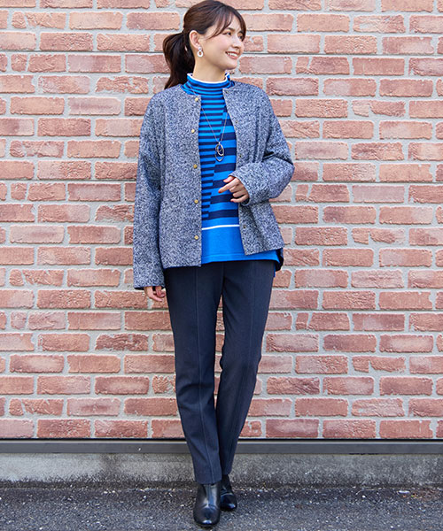 軽く羽織れてしっかり暖かい「隠れダウンジャケット」はデニムとアクティブに着こなすのがオススメ！