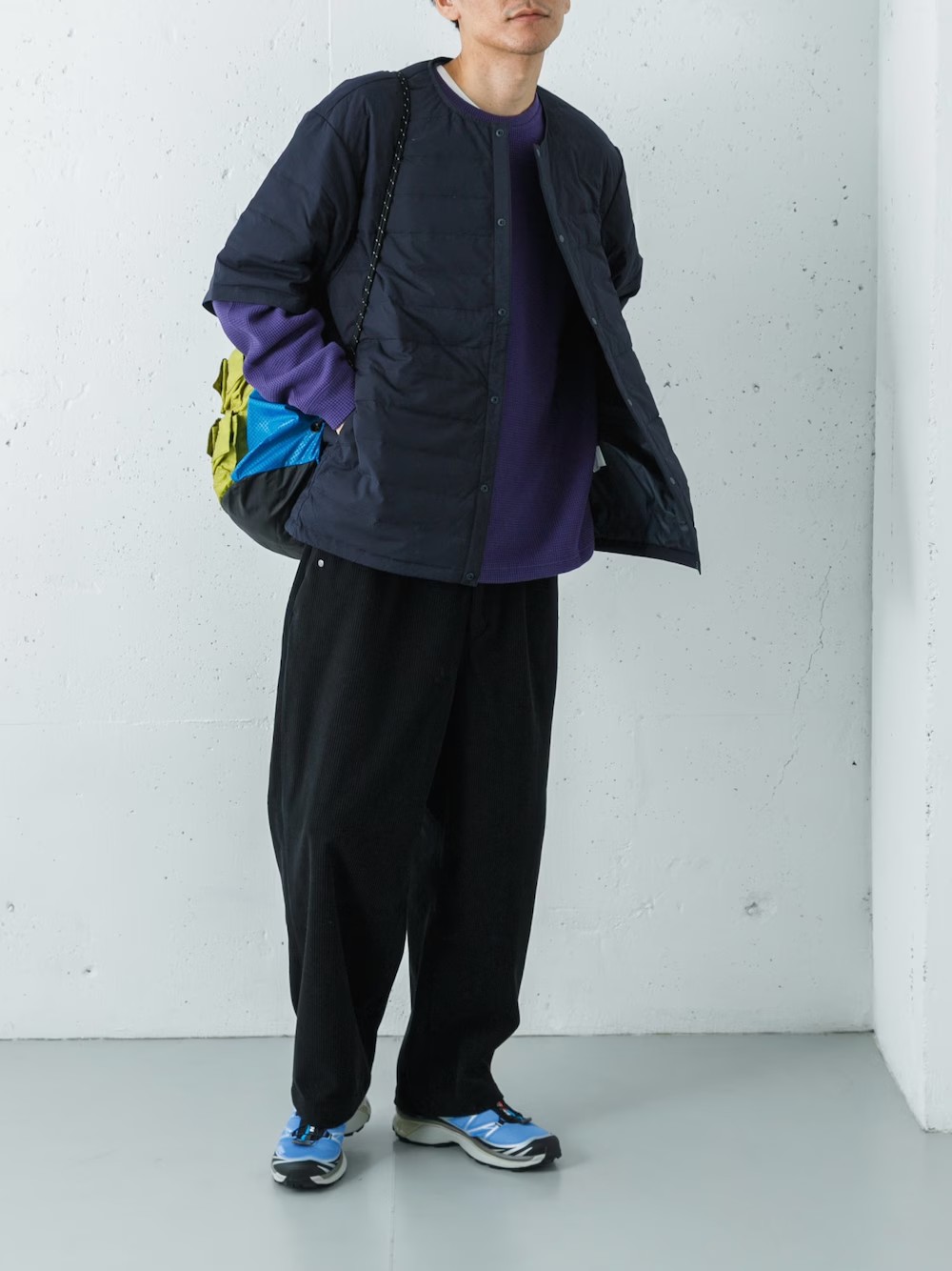 極限まで機能性を追求した半袖ミドルダウン。摩耗に強いCORDURA STRETCH RIP STOP素材を採用し、透湿性、撥水、ストレッチといった多機能を搭載。新しいレイヤードスタイルを提案します。  