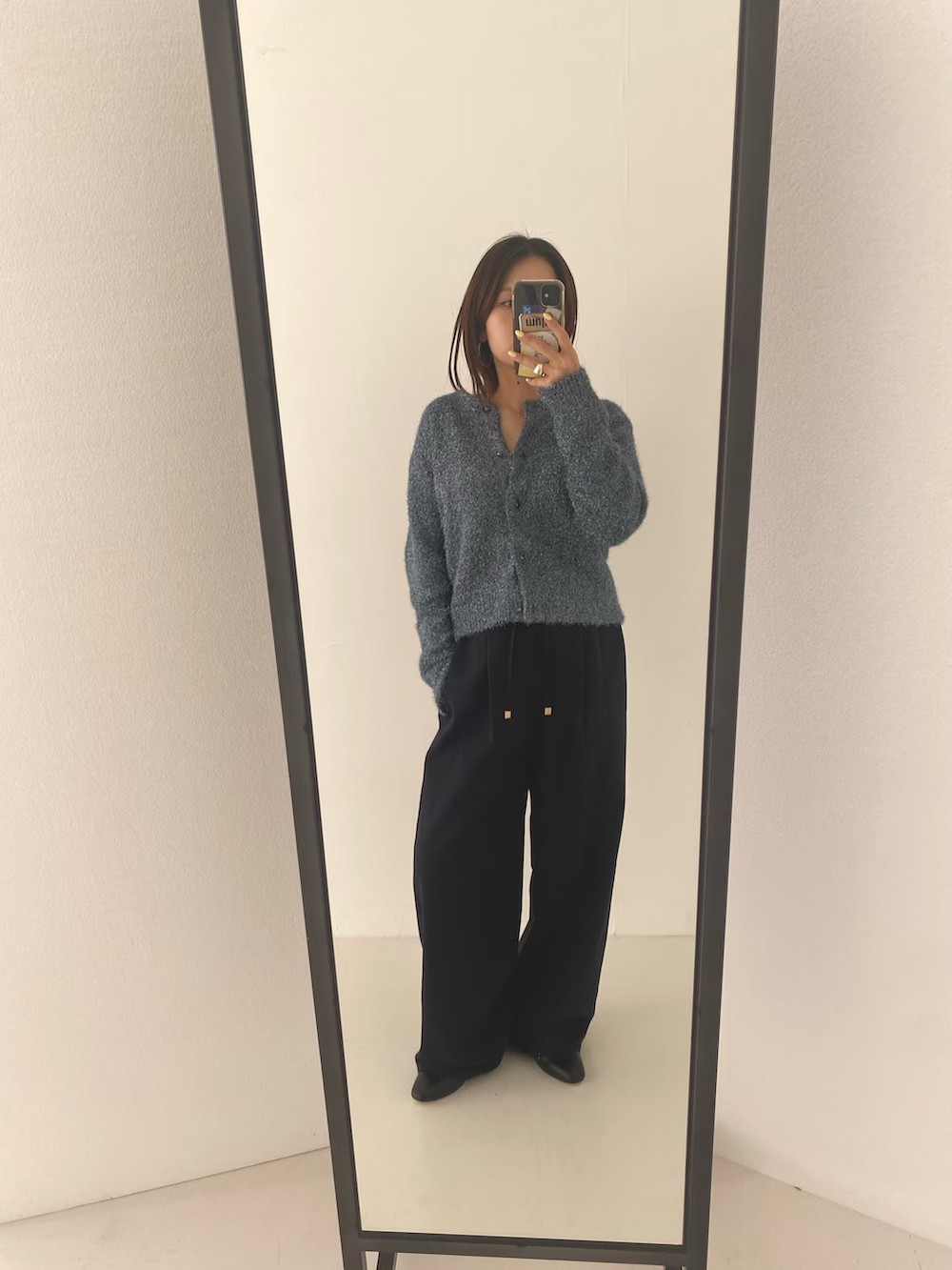 キラキラでクリスマスデートにもぴったりのラメニットです！

写真よりも存在感あるので是非店頭でもお試しください^_^