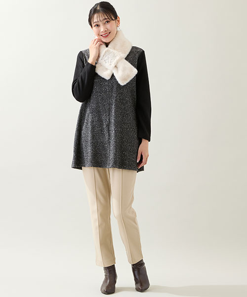 【大きいサイズ】上品見えのチュニックにふわふわのファーマフラーを合わせたお出かけコーデ