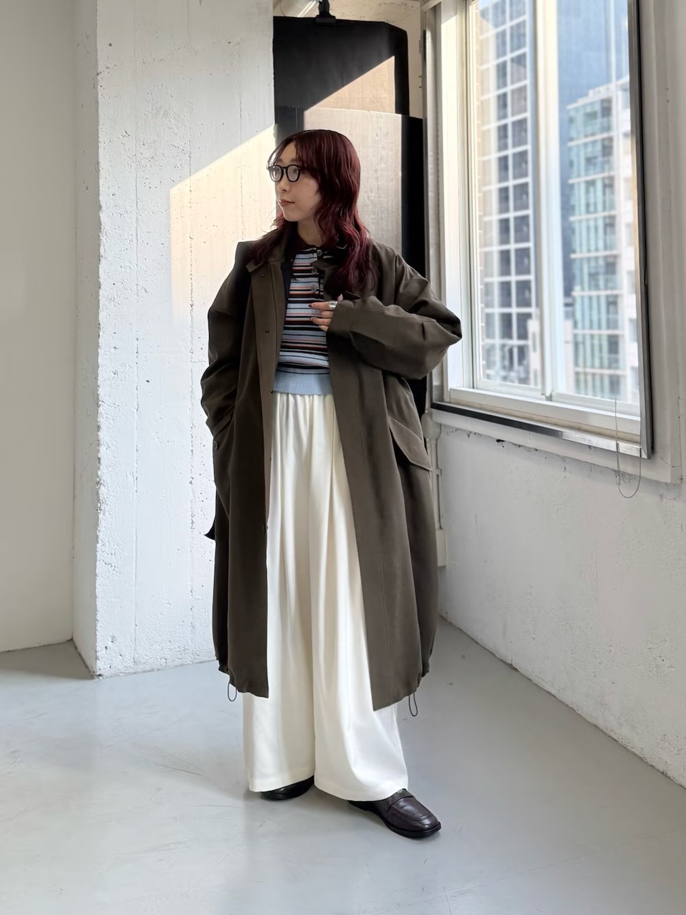 WEB限定のロングコートです。取り外し可能なインナーダウン付きで、冬だけでなく、ダウンを外して春のアウターとしても着用できます。ロングシーズン着回せるのが魅力です。