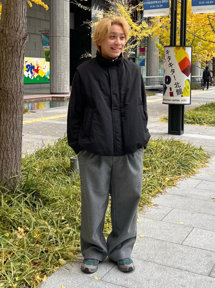 気温がなかなか下がりきらない時に大活躍！
ダウンベストは持ってて損ないですっ！！
フカフカでとても暖かい〇