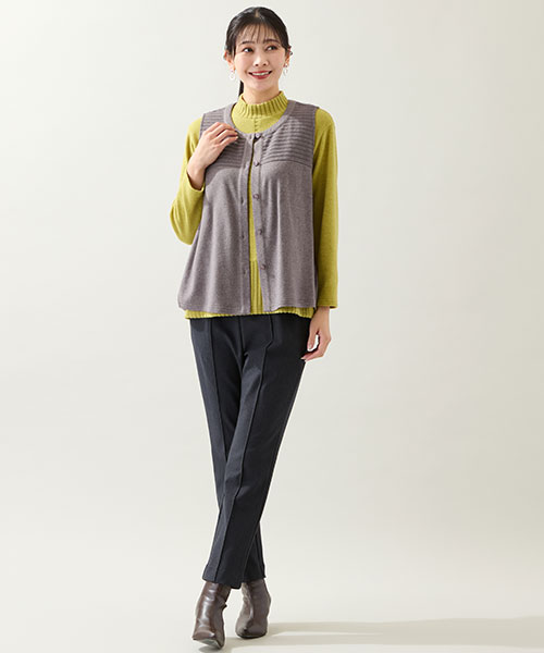 【大きいサイズ】人気の起毛リブシリーズを使ったレイヤードスタイル。裏起毛の暖パンと合わせた温もりコーデです。