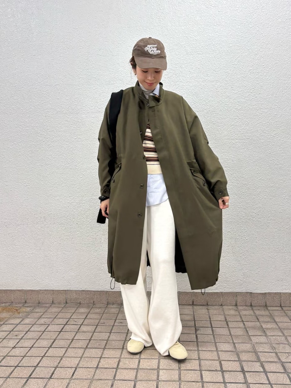 【アウター】WEB限定のフリーサイズコート。私の身長でも袖丈や着丈は気にならず着られました。インナーダウン付きで暖かく、取り外せば春も着用可能。ハリのある生地で、カジュアルになり過ぎない素材感です。