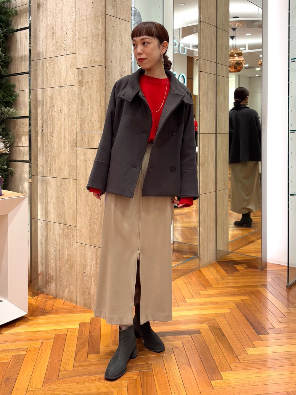 昨年も大人気だったPコート。
襟元はスタンドにもなり
気分に合わせた着こなしができます♡

すっきりとしたショートコートなので
低身長さんにもおすすめ！