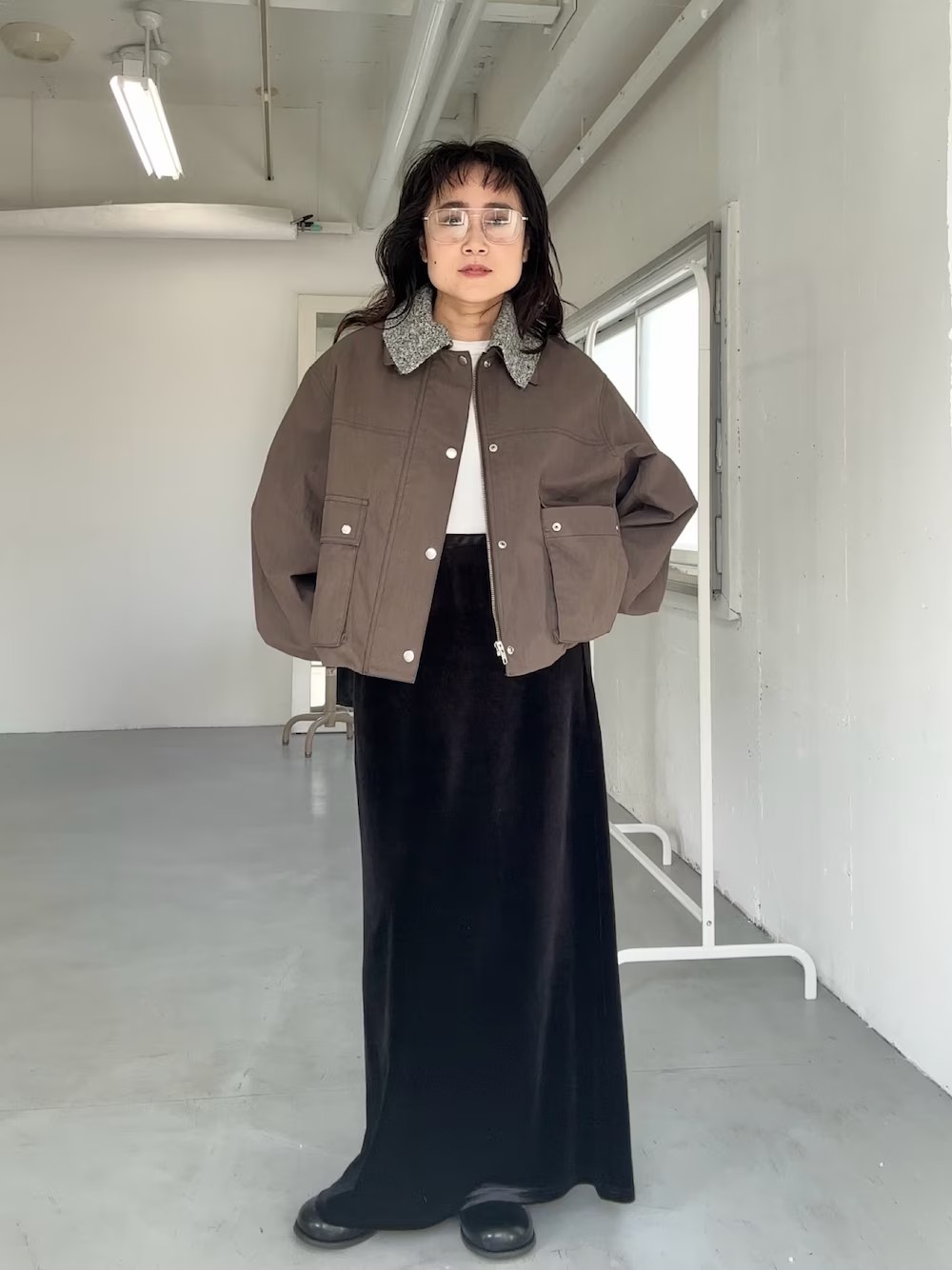 ブラウンにグレーの襟が可愛い
ブルゾン！

ショート丈なので
ロングスカートとの相性抜群です！