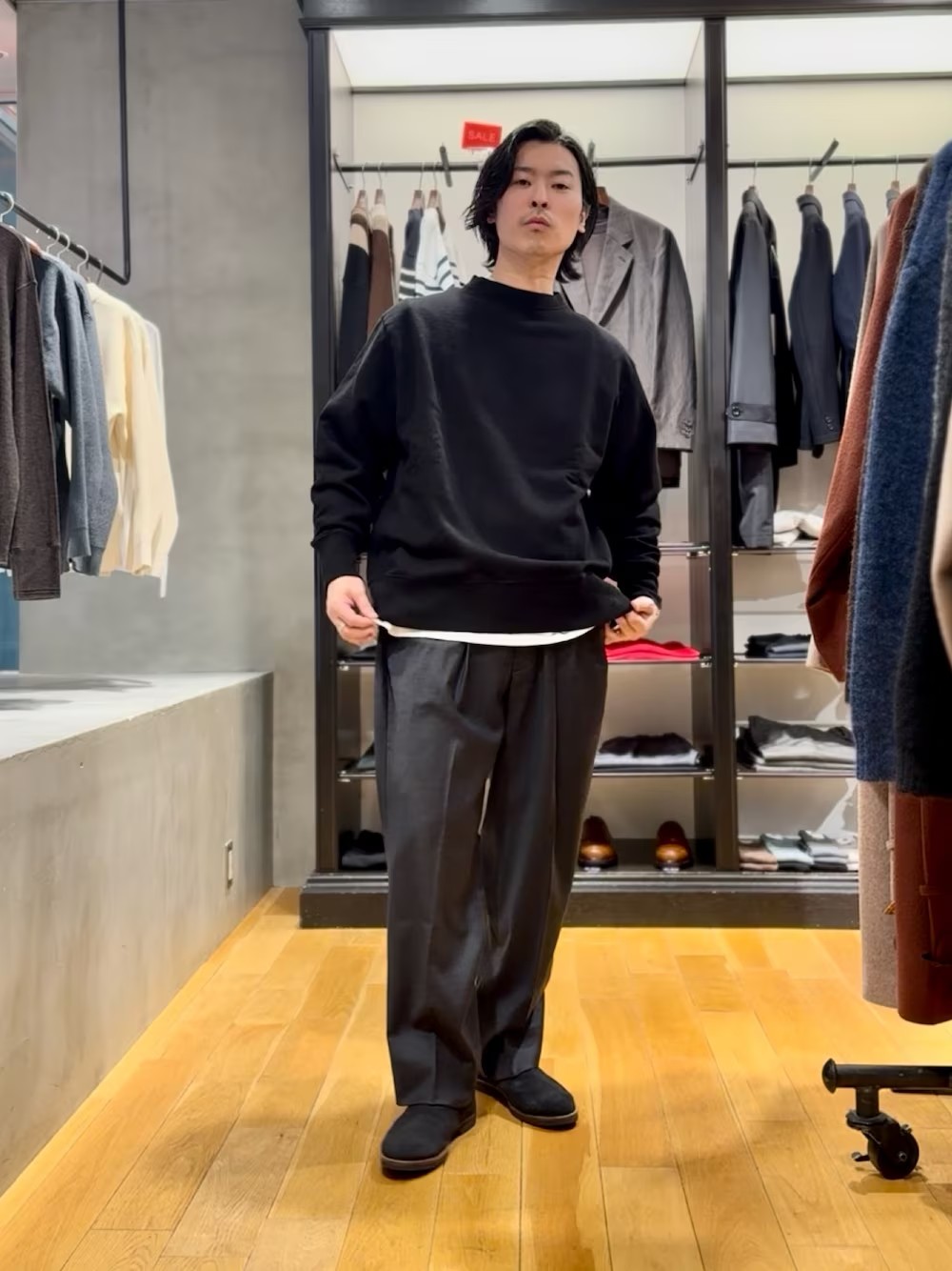 素材の選定から裁断、縫製、染色、加工までの全行程がMADE IN USAのスウェットです。
シンプルながら長く使える良い物です。