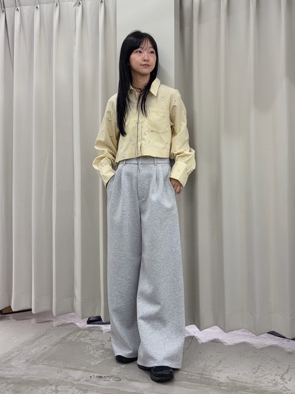 店頭でも大人気のシャツ〇
スウェットと合わせてカジュアルに♩