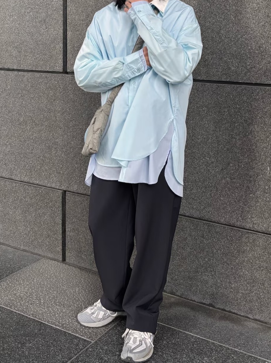 本日の低身長コーデをご紹介します〇

めっちゃお気に入りコーデ！
白シャツをさらに中にインしてレイヤードしまくりです！