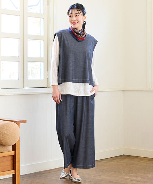 【大きいサイズ】ストレッチデニムのセットアップが新鮮！首元にスカーフを巻いてアクセントにしました