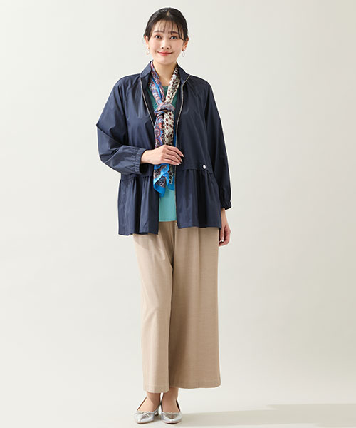 【大きいサイズ】大人の春アウターの着こなし。スカートをアクセントにするとこなれ感アップ！