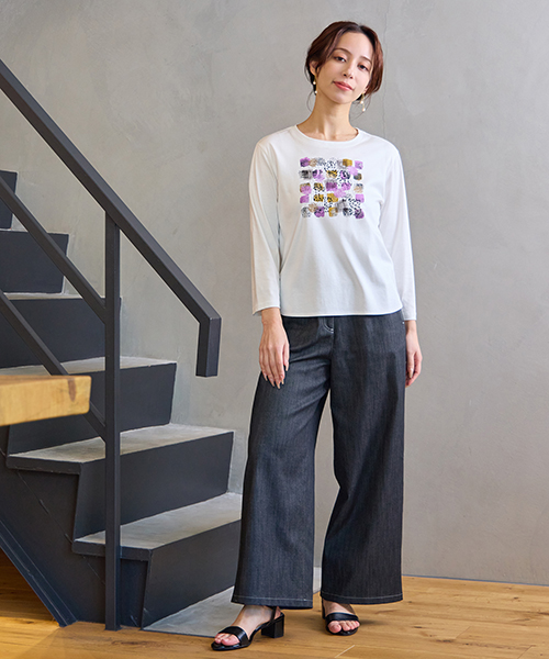 “Find Your Size” -探していたのは、こんな服- 小柄さんに似合う上品でバランスの良いSサイズ服、リリアンビューティエクラ。 Mサイズは一部店舗とオンラインショップにて販売。モデル身長：155㎝