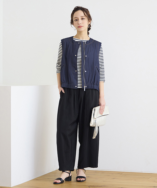 “Find Your Size” -探していたのは、こんな服- 小柄さんに似合う上品でバランスの良いSサイズ服、リリアンビューティエクラ。 Mサイズは一部店舗とオンラインショップにて販売。モデル身長：155㎝