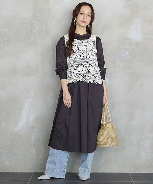 “Find Your Size” -探していたのは、こんな服- 小柄さんに似合う上品でバランスの良いSサイズ服、リリアンビューティエクラ。 Mサイズは一部店舗とオンラインショップにて販売。モデル身長：155㎝