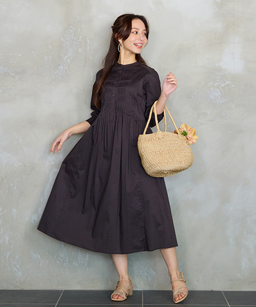 “Find Your Size” -探していたのは、こんな服- 小柄さんに似合う上品でバランスの良いSサイズ服、リリアンビューティエクラ。 Mサイズは一部店舗とオンラインショップにて販売。モデル身長：155㎝