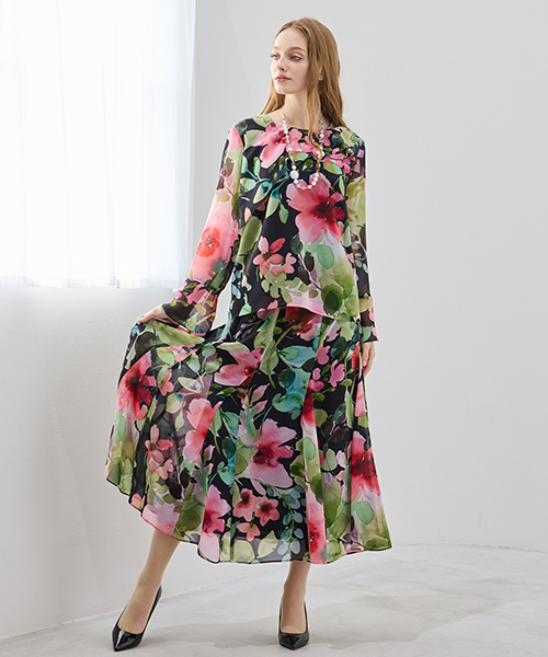 【M～4Lサイズ】　ラージサイズのお洒落服。Lサイズに特化したブランドがおつくりする上質素材を使用したエレガンススタイル。身体に合った服を着ることできちんと感もアップ。自信をもって出かけられる私サイズのお洒落を楽しんで。