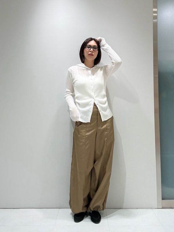 コンパクトなトップスにゆるっとパンツ
リアルなコーデはだいたいこのシルエット^_^