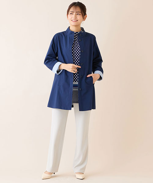 ブルーの濃淡で爽やかな印象が叶う春アウターコーデ