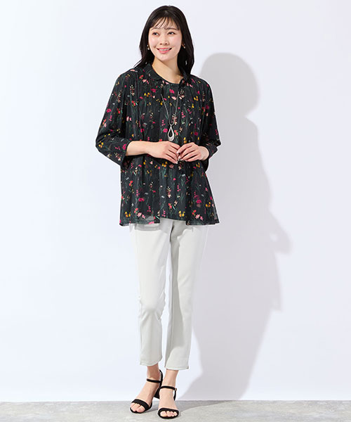 【大きいサイズ】カラフルなボタニカル柄が美しいシャツ＆カットソーのアンサンブル。パンツコーデがぐっと華やぎます。