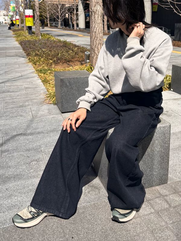 web限定カラーのネイビー！
深い色味で使いやすい〜！
めっちゃおすすめなのでぜひ〜！