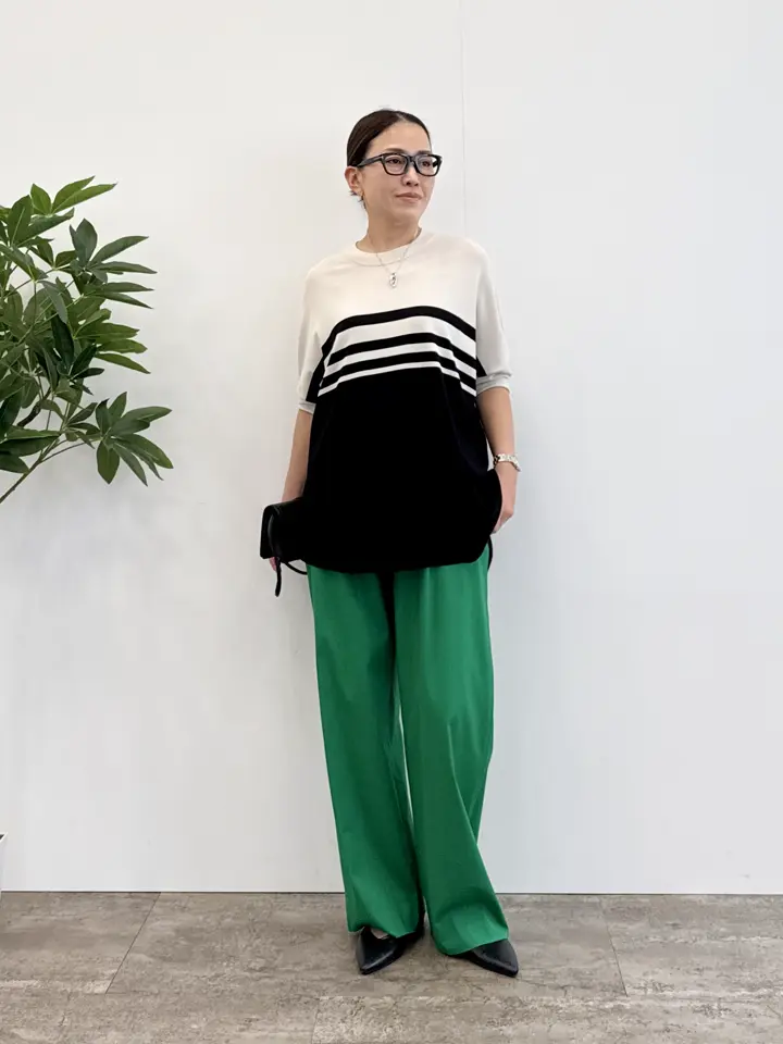 コーディネート身長 160cm

【WEB限定カラーニット】

大人気の半袖ニットからWEB限定カラーが登場！
Tシャツの様な着心地の良さながら
きれい見えする優秀ニットです！


着用サイズ
ニット　　　Sサイズ
パンツ　　　4サイズ
(身長160㎝)
