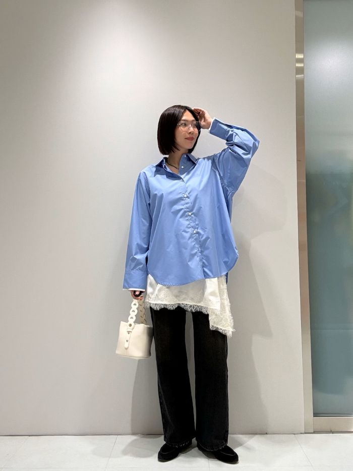 トレンドのレースキャミ

アシメになってるからよりこなれ感が出る！
他の色も捨てがたい、、