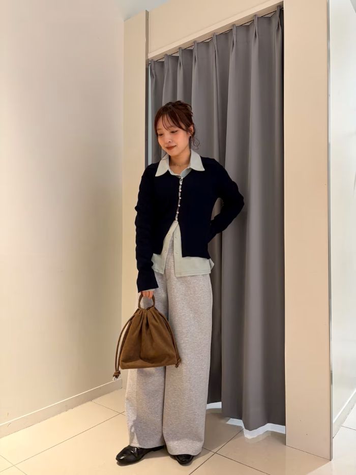 襟×襟はレイヤードは今年のトレンドスタイルです♩

ミントカラーをプラスし春っぽコーデにしました〇