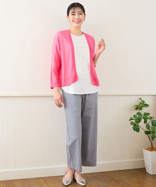 【大きいサイズ】ピンクのシアーカーディガンでカジュアルコーデに甘さをプラス