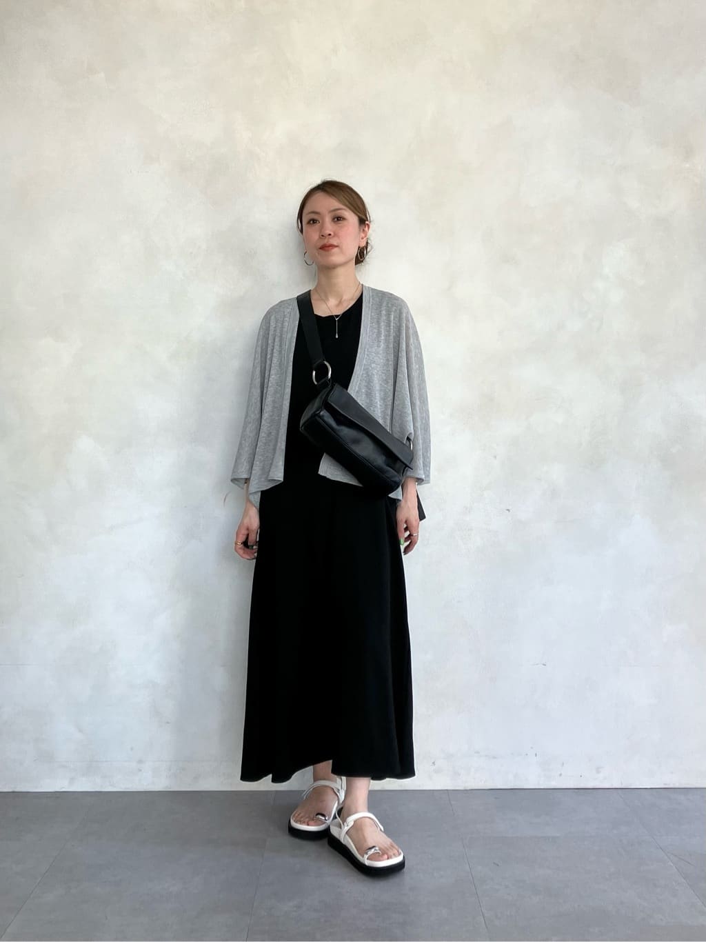 155cm ウェーブ イエベ秋

軽い着心地でサッと羽織れて
デイリー使いしやすいです✨️

ワンピースに合わせて冷房対策にも◎

【羽織】フワットハオリ
【ワンピース】ストレッチジョーゼットマキシワンピ
【バッグ】レザーボディバッグ
【シューズ】トゥリングサンダル