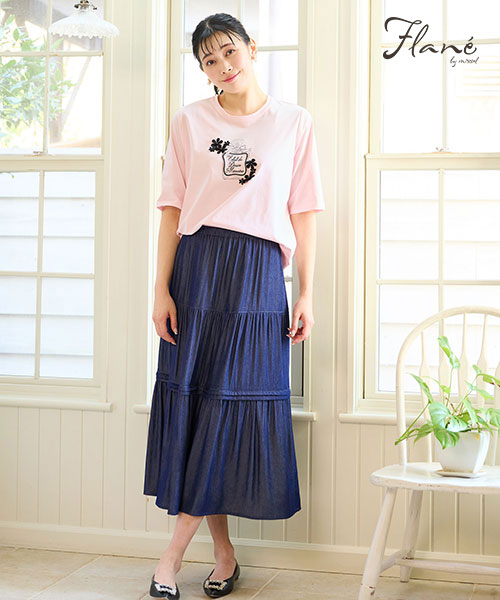 misselから生まれたニューライン「Flane」
おとなピンクのTシャツにティアードスカートを合わせた夏のお出かけコーデ