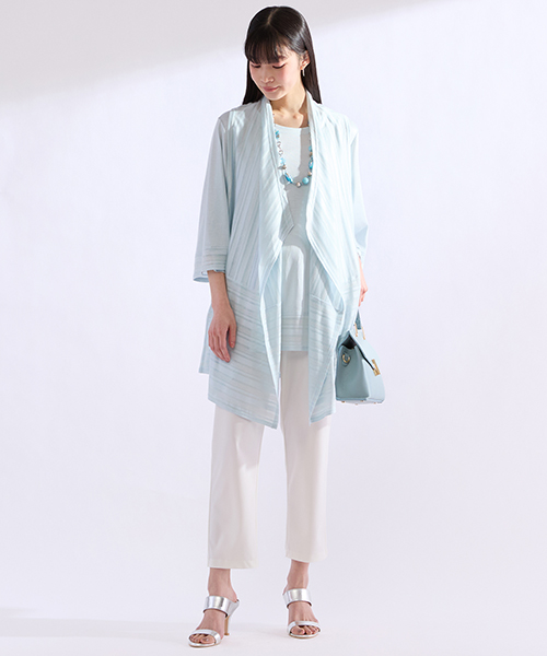 【M～4Lサイズ】　ラージサイズのお洒落服。Lサイズに特化したブランドがおつくりする上質素材を使用したエレガンススタイル。身体に合った服を着ることできちんと感もアップ。自信をもって出かけられる私サイズのお洒落を楽しんで。
