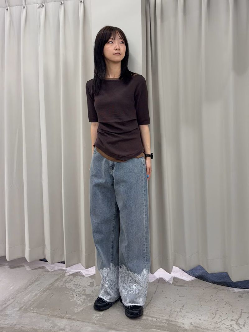 レースパンツは毎年人気で、
履くだけで一気に垢抜けるのでおすすめです！