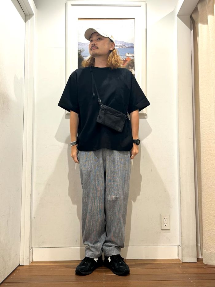 Sonny Label からTシャツのご紹介です！
接触冷感機能がついた
リネン混素材のアイテム！
蒸し暑い時期にも重宝します◎