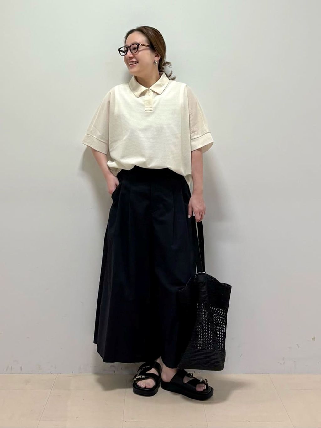 【　フィンリーチェック衿付きカットソー　】
普段サイズ:M　/　着用サイズ:M
ポロシャツ風のデザインが可愛いカットソーです。薄く軽い素材感でドライタッチな肌触りなので、とても涼しく着られます。無地見えしますがよく見るとさりげないチェック柄の生地になっているのでおしゃれです。150センチで腰骨くらいの着丈でバランスが取りやすいサイズ感なのでボトムも選ばすコーディネートができます。

 【　クールマックスタックスカーチョ　】
普段サイズ：SS.S　/　着用サイズ：S
さらっとしていてドライタッチな肌触りです。シワになりにくい素材なのでオンオフ兼用で気にせず着られます。スカーチョなので肌離れが良く、夏時期も涼しく風通しも良いです。
150センチでくるぶし上くらいの着丈で、いつものサイズでウエストをインしても楽に着られました。ウエストジャストの位置で合わせるとすっきりスタイルアップ効果ありです。