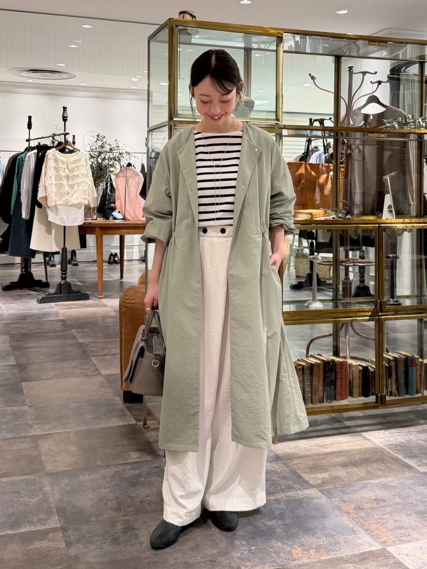 154cm ウェーブ イエベ春
【アウター】着用サイズ：F

長いシーズン活躍するフレアコート。
なんと言っても軽量でストレスフリーですし、シワになりにくいので持ち運びにも便利です。
ウエストを絞るとメリハリがつくので、バランスが取りやすいのも嬉しいポイント◎
154cmでふくらはぎ真ん中くらいの丈感です。

【トップス】着用サイズ：F

パフスリーブが女性らしいボーダートップス。
袖口にギャザーのあるデザインで捲りやすくふわっと丸みのある袖が他には無い１着です◎
154cmで腰骨にかかるくらいの丈感なので、どんなボトムにも合わせやすいです。

【パンツ】着用サイズ：F

フロントがアシメのデザインになっているので穿くだけでオシャレ見えするパンツ。
ウエストはベルトのボタンホールの位置を変えれば、お好みのサイズ感で穿いていただけます。
シボ感のある軽い生地で、春夏快適に過ごせそうです。
154cmでヒール合わせで床につかない丈感。