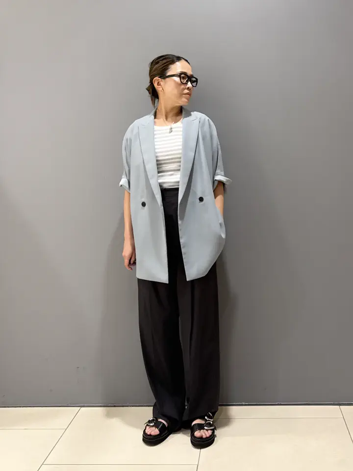 コーディネート身長 160cm

【WEB限定 オールインワン】

ショルダーストラップは取り外し可能！
着回し力抜群の2WAYオールインワン

ストラップを取り外して
ワイドパンツとしてきれいめなコーディネートも楽しんでいただけます！


着用サイズ
ジャケット　　2サイズ
カットソー　　Sサイズ
パンツ　　　　4サイズ
(身長160㎝)
