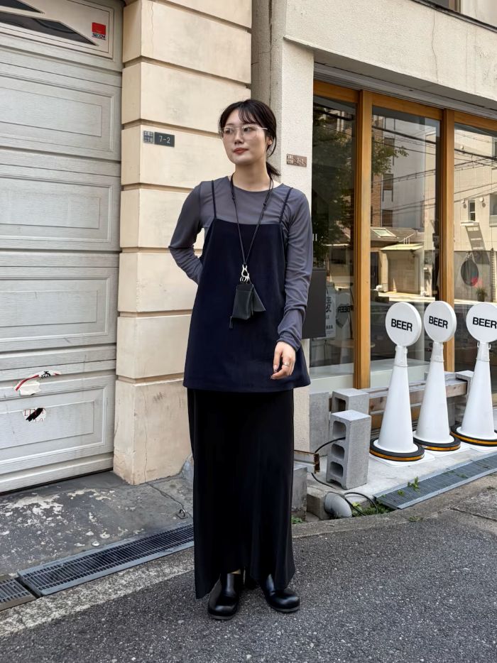 シアーインナーとキャミチュニックがセットになった嬉しいアイテム♡
スカート合わせで女性らしく、デニムやパンツ合わせでカジュアルにも着回せます◎