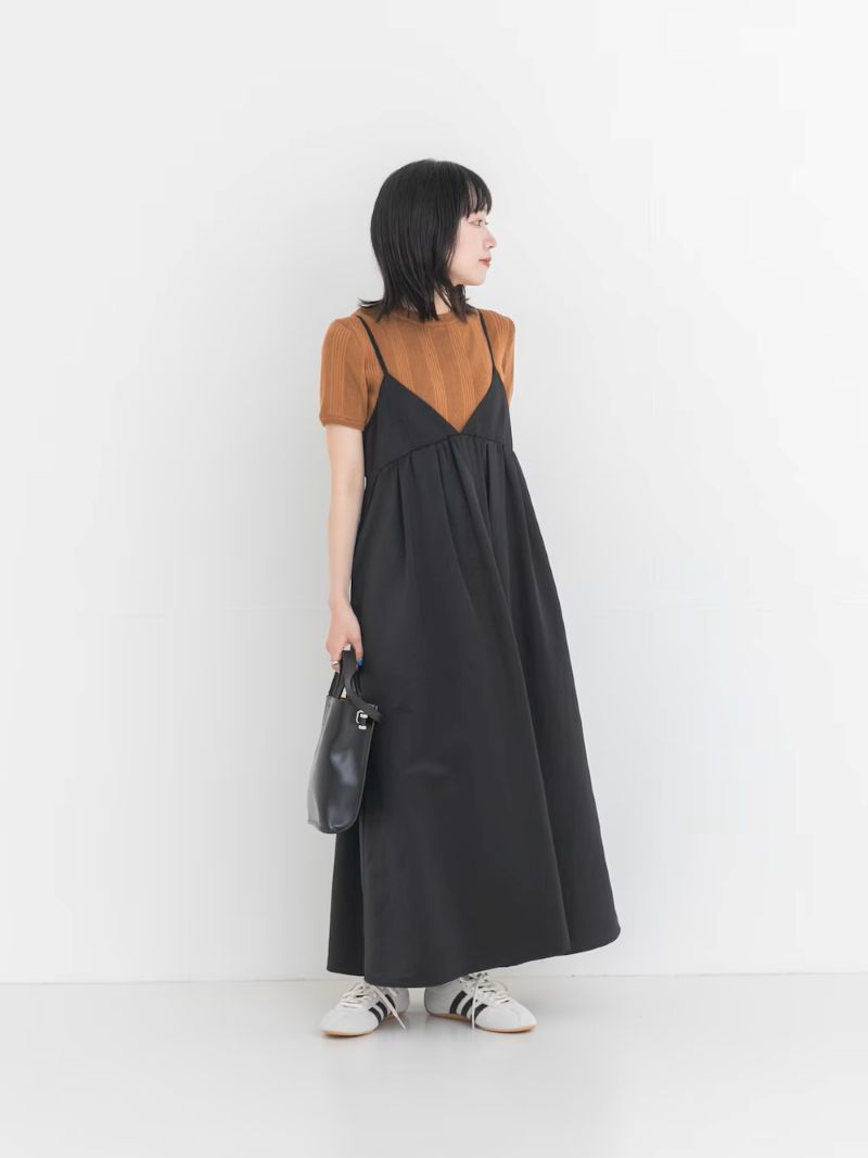 低身長さんにもおすすめワンピース。
ふんわり広がるシルエットが可愛くて、身体のラインを拾わないのが嬉しいデザイン。